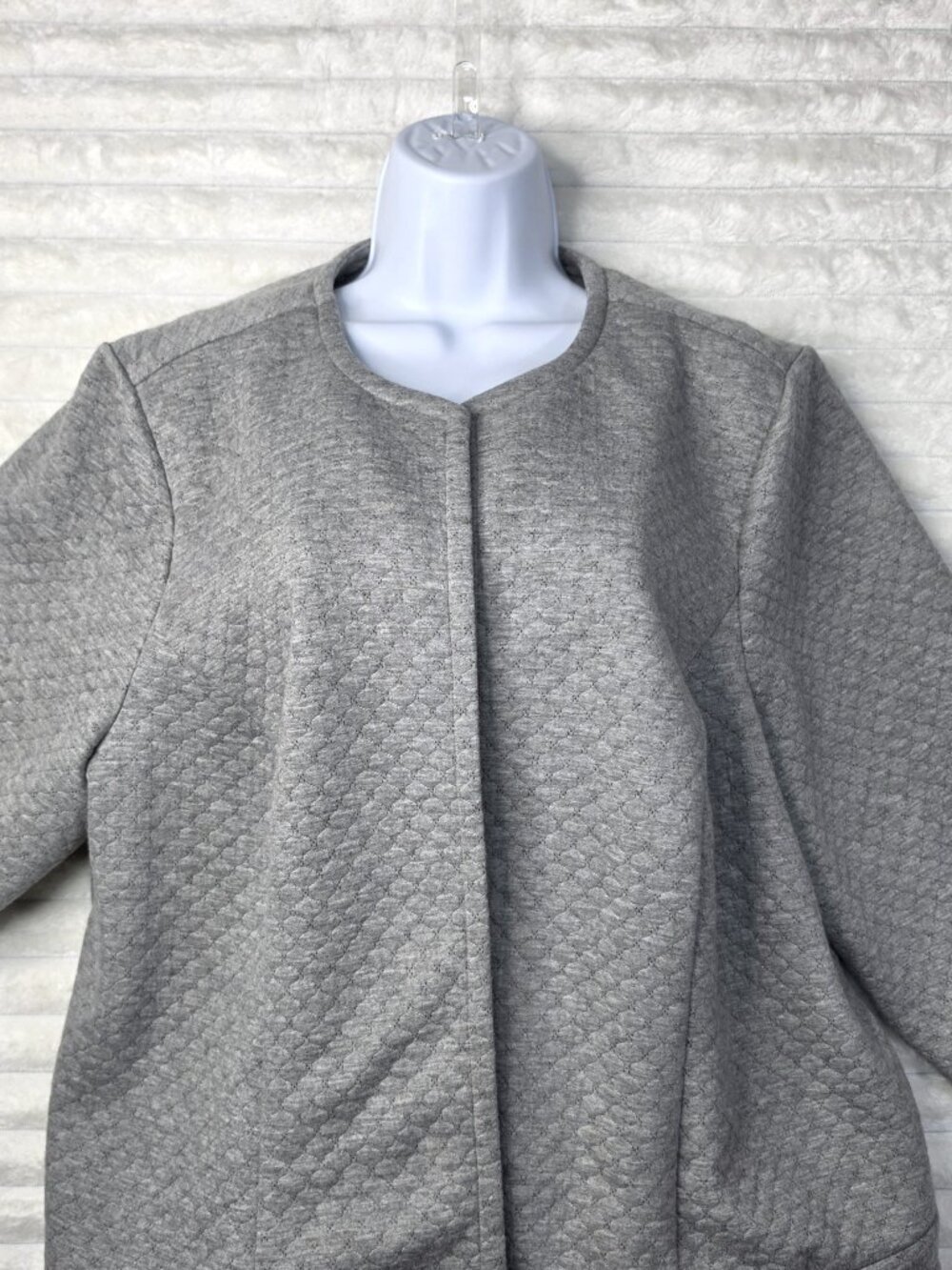 Dressbarn Woman Grey Quilted Knit Jacket Stripe Contrast 2X NWT